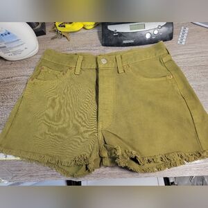 Levi's Button Fly Women's Olive‎ Green Jean Shorts Size 30